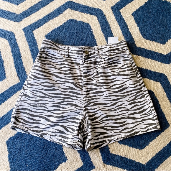 π¦ ZARA BLACK WHITE ZEBRA PRINT HIGH WAIST MOM DENIM SHORTS! - Picture 4 of 13